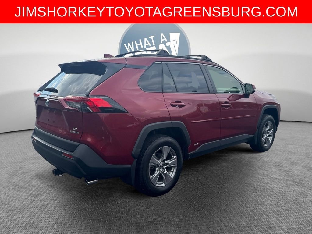 Used 2022 Toyota RAV4 LE AWD/4WD image 3