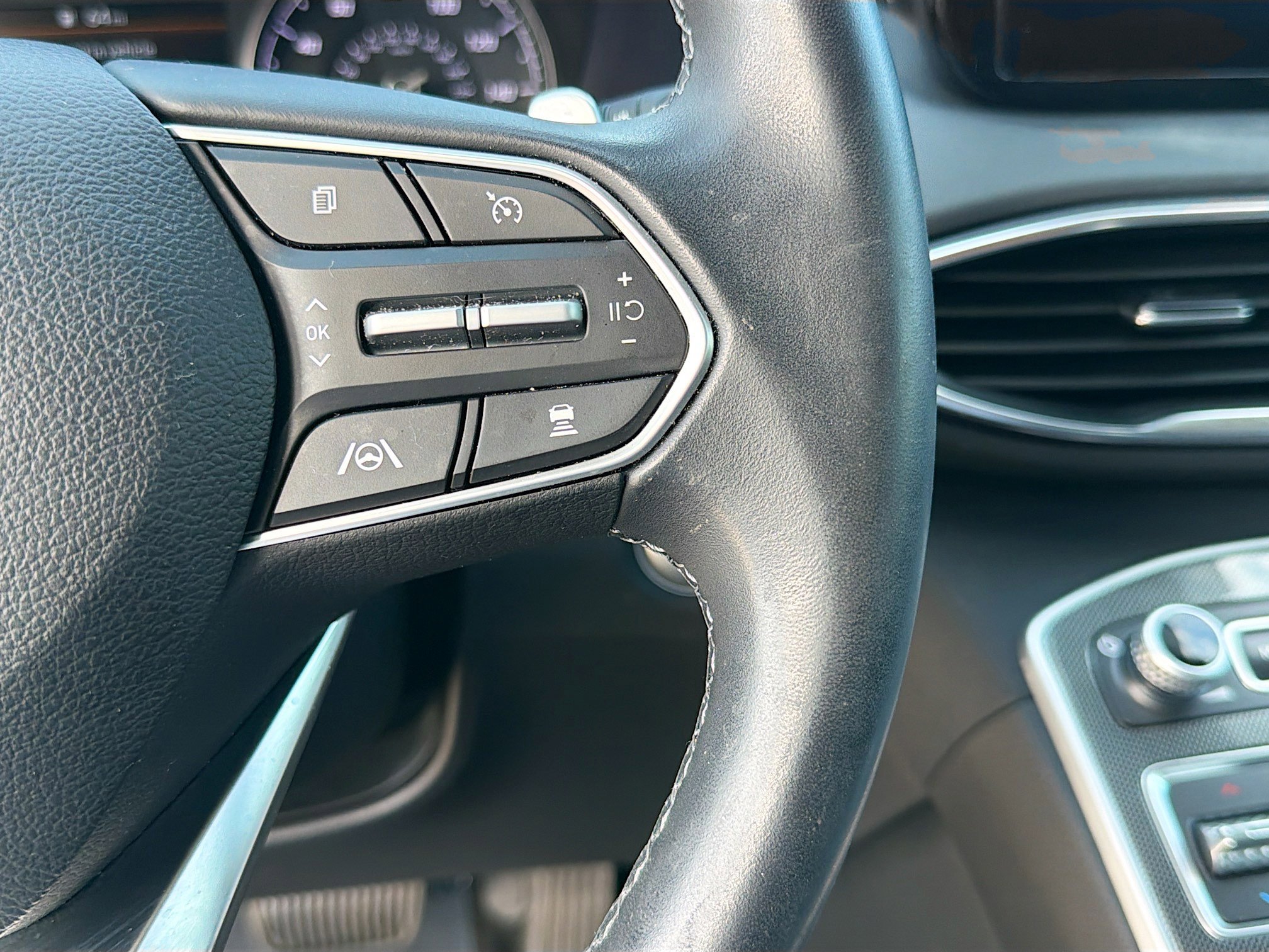 Used 2023 Hyundai Santa Fe SEL AWD/4WD image 36