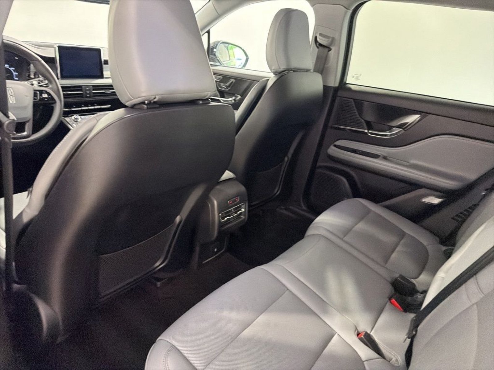 Used 2022 Lincoln Corsair AWD w/ Equipment Group 101A image 20