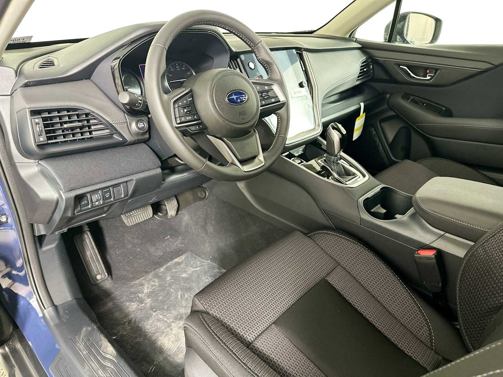 Certified 2025 Subaru Outback Premium w/ Popular Package #1A image 9