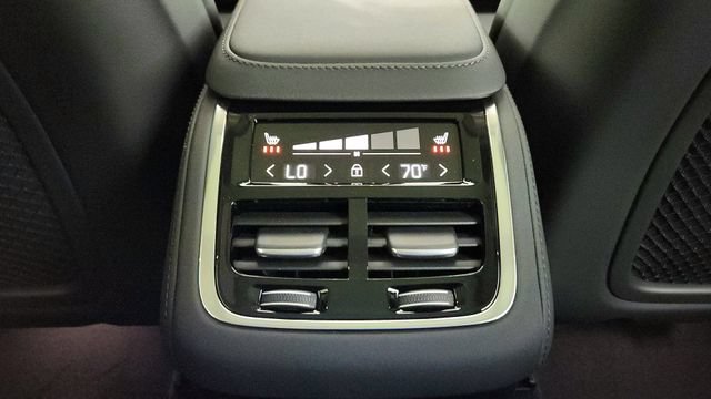 New 2026 Volvo XC90 B5 Core w/ Protection Package Premier AWD/4WD image 30
