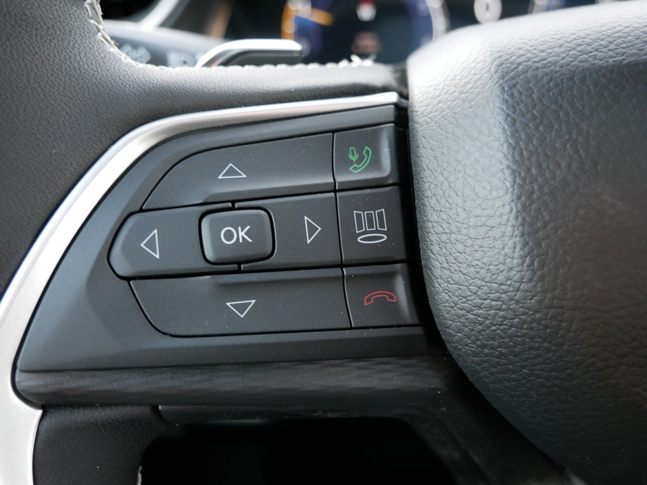 New 2025 Jeep Grand Cherokee L Altitude image 19