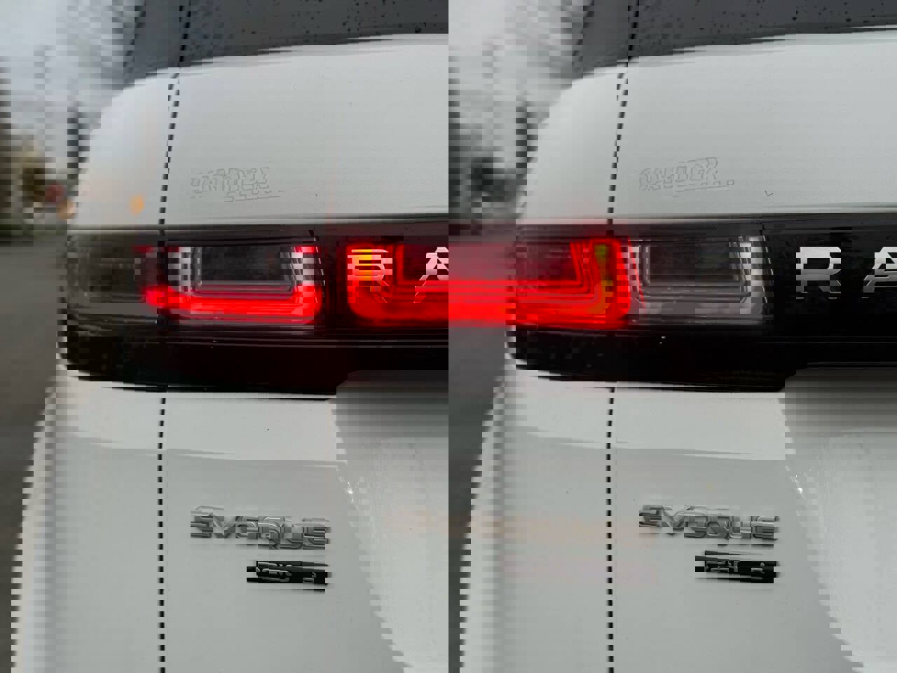 Used 2020 Land Rover Range Rover Evoque S image 39