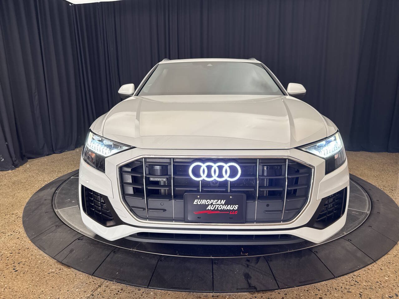 Used 2023 Audi Q8 Premium w/ Convenience Package AWD/4WD image 10