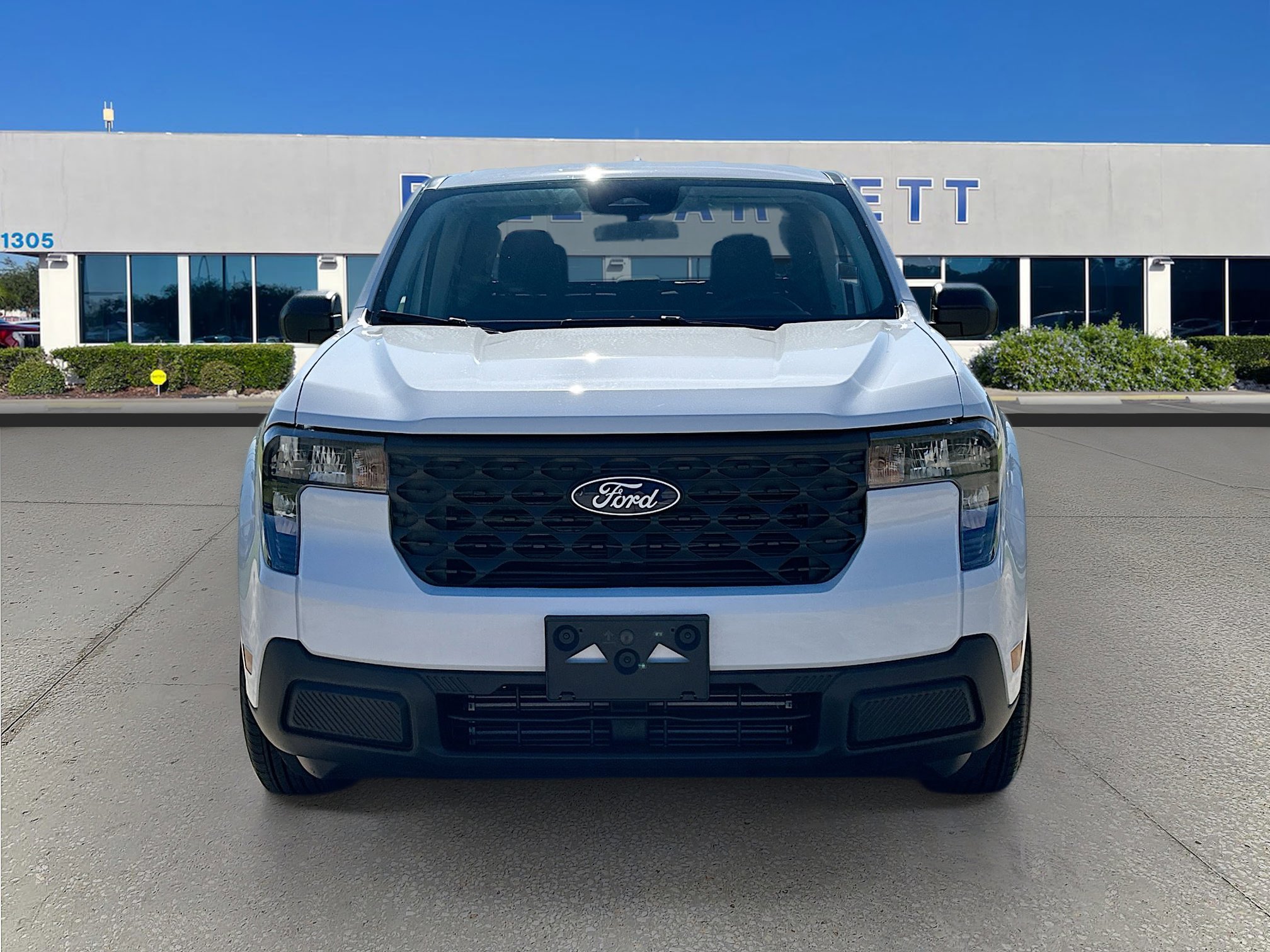 Certified 2025 Ford Maverick XL w/ Equipment Group 102A image 2