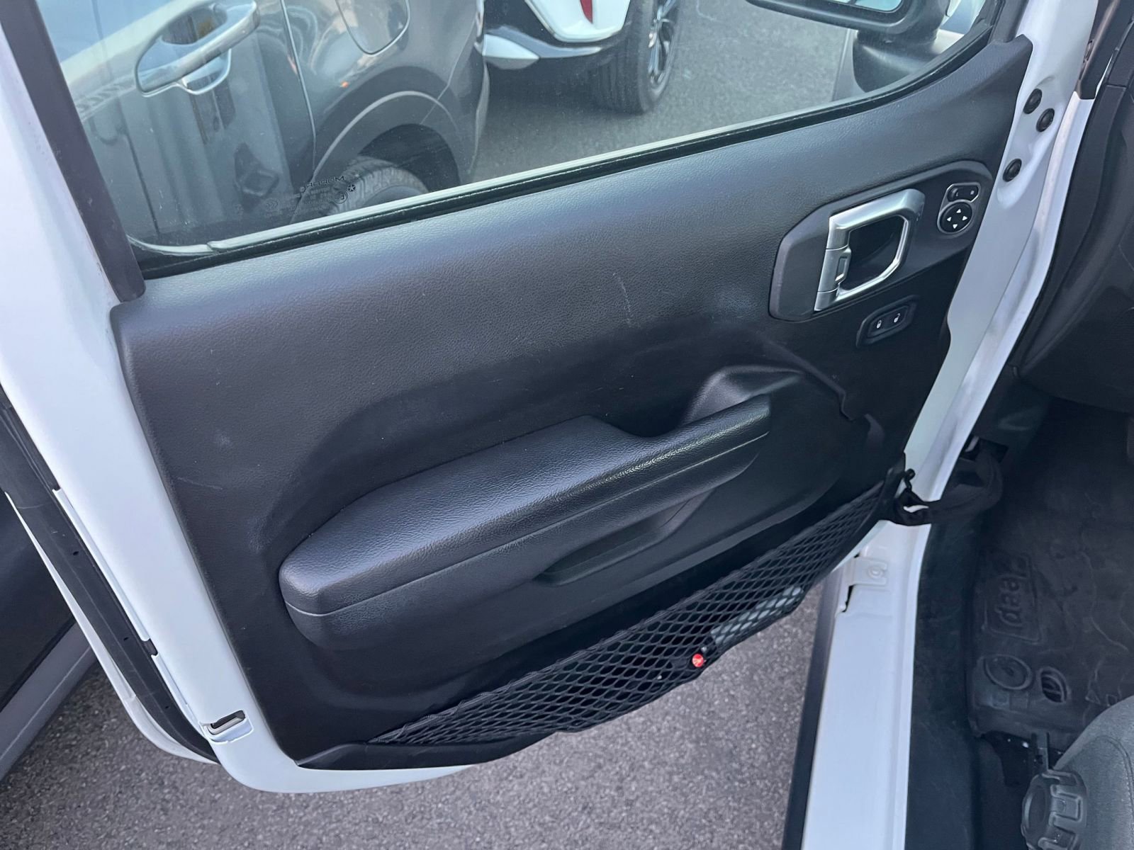 Used 2025 Jeep Wrangler Unlimited Sport AWD/4WD image 18