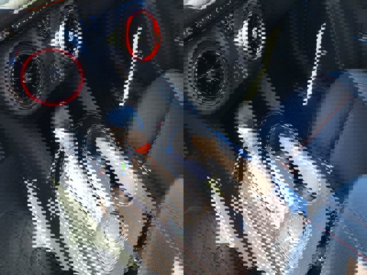 Used 2022 Chevrolet Blazer RS w/ Enhanced Convenience Package image 16