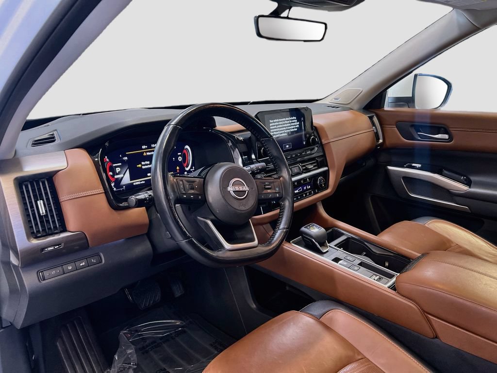 Used 2023 Nissan Pathfinder Platinum FWD image 9