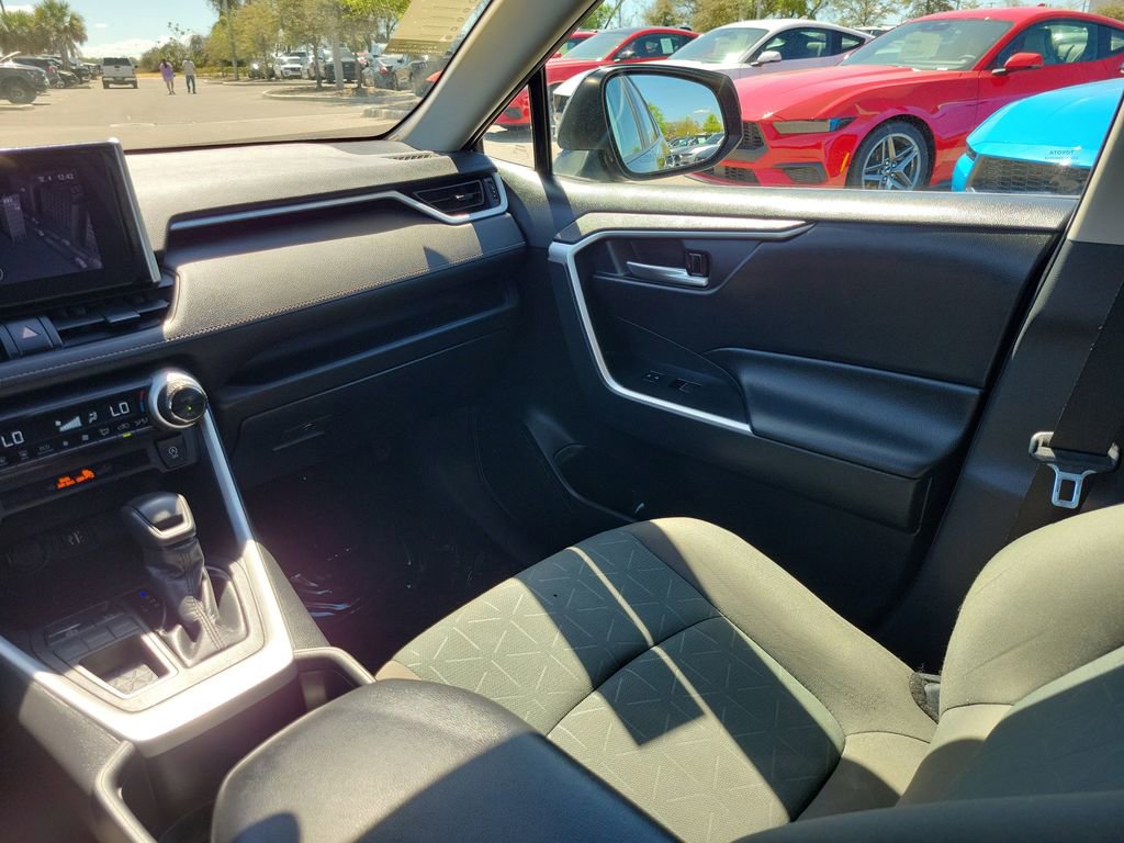 Used 2023 Toyota RAV4 XLE w/ Convenience Package image 14