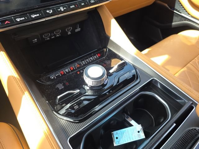 Used 2024 Jeep Grand Wagoneer L Series III w/ Rear Seat Video Group 1 AWD/4WD image 42