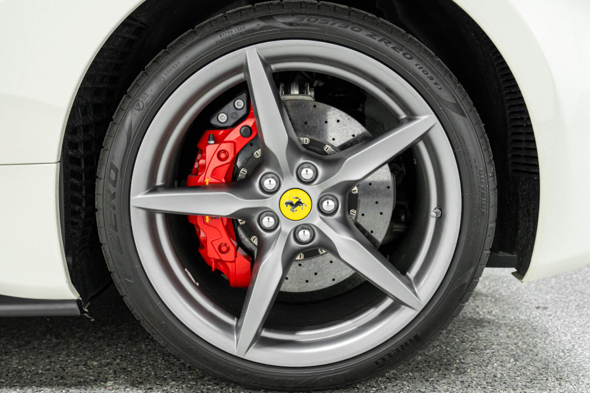 Used 2018 Ferrari 488 Spider image 10