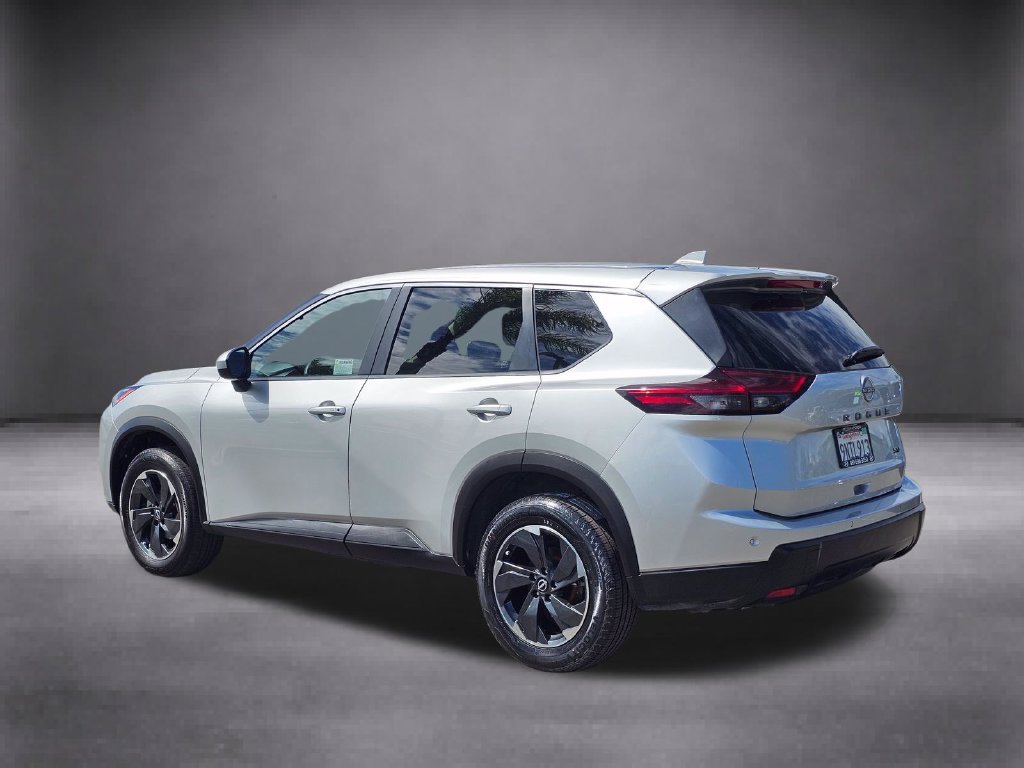 Used 2024 Nissan Rogue SV FWD image 7