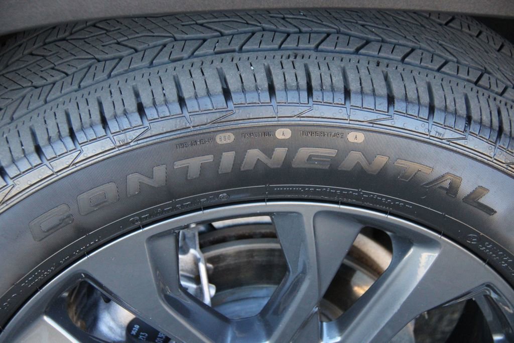 Used 2021 Chevrolet Traverse RS image 32