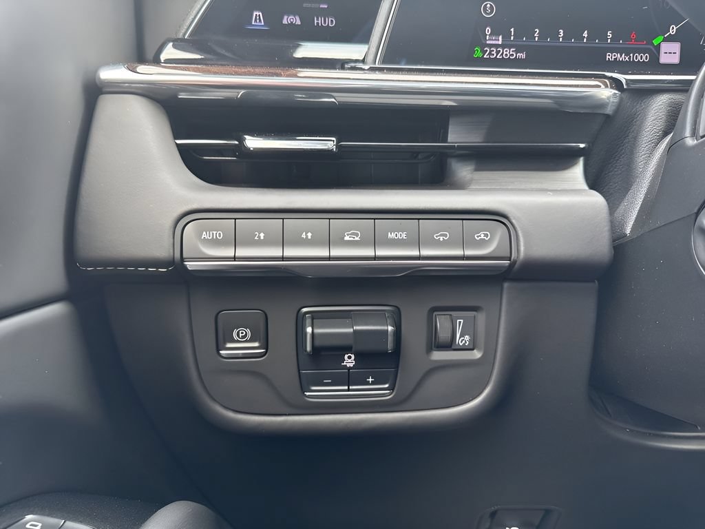Used 2023 Cadillac Escalade Sport Platinum AWD/4WD image 30