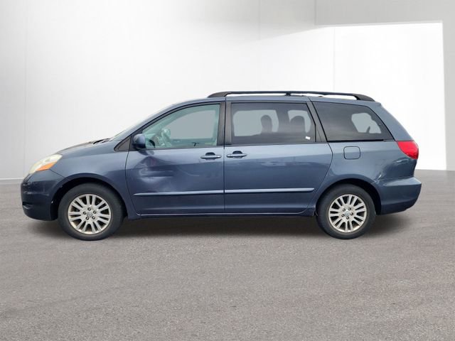 Used 2009 Toyota Sienna XLE image 30