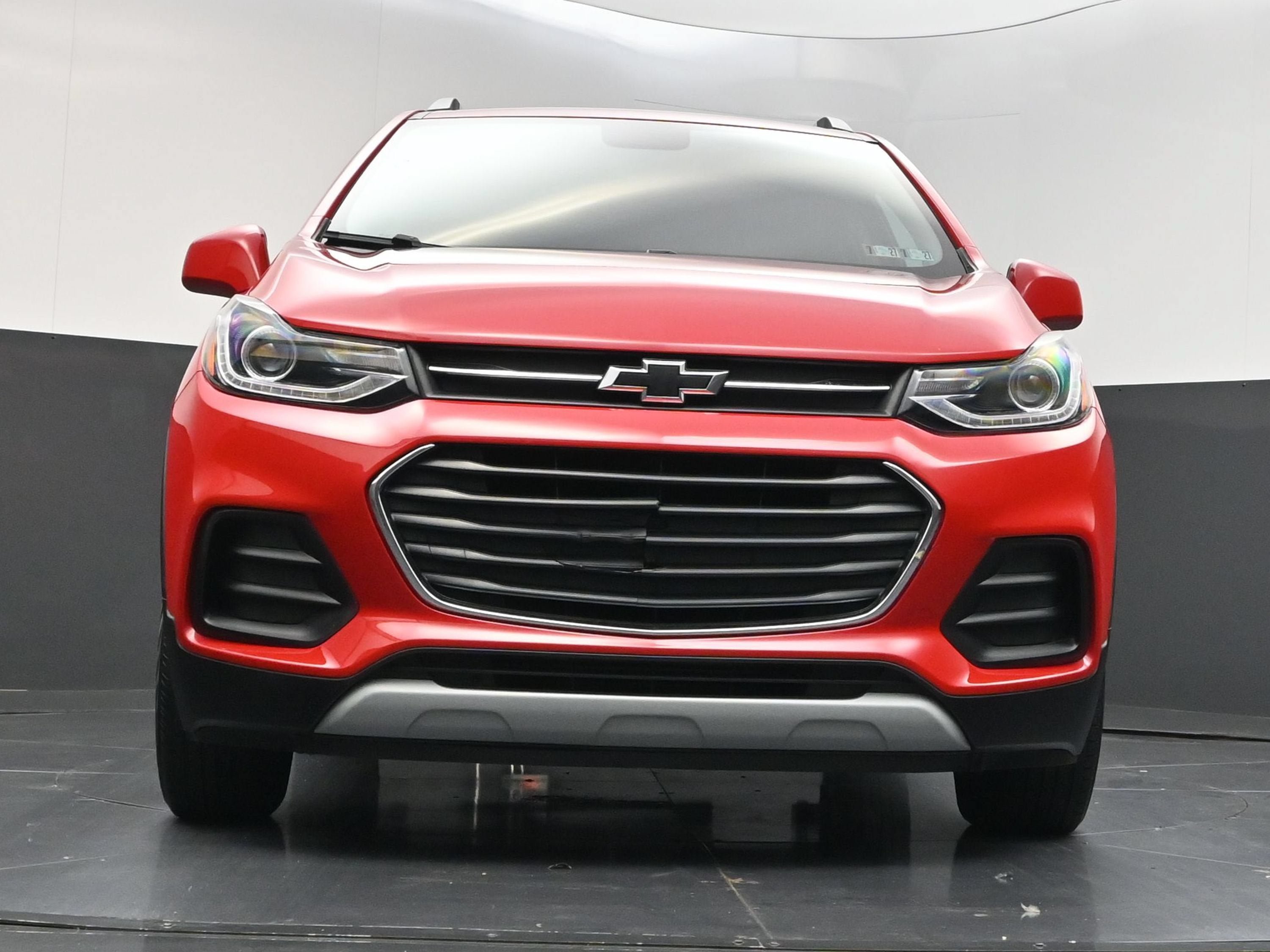 Used 2020 Chevrolet Trax LT w/ LT Convenience Package FWD image 34