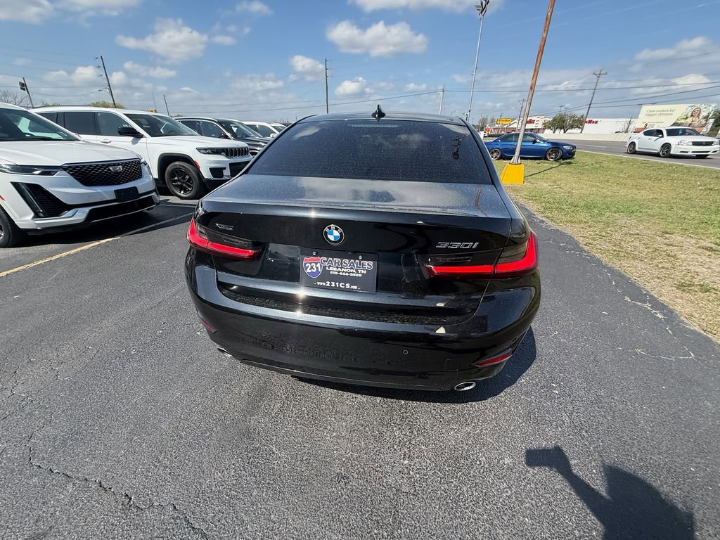 Used 2022 BMW 330i xDrive Sedan w/ Driving Assistance Package image 4