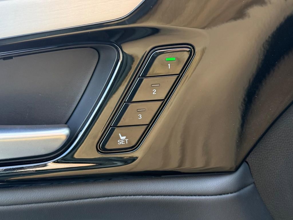 Certified 2026 Acura MDX w/ Technology Package image 16