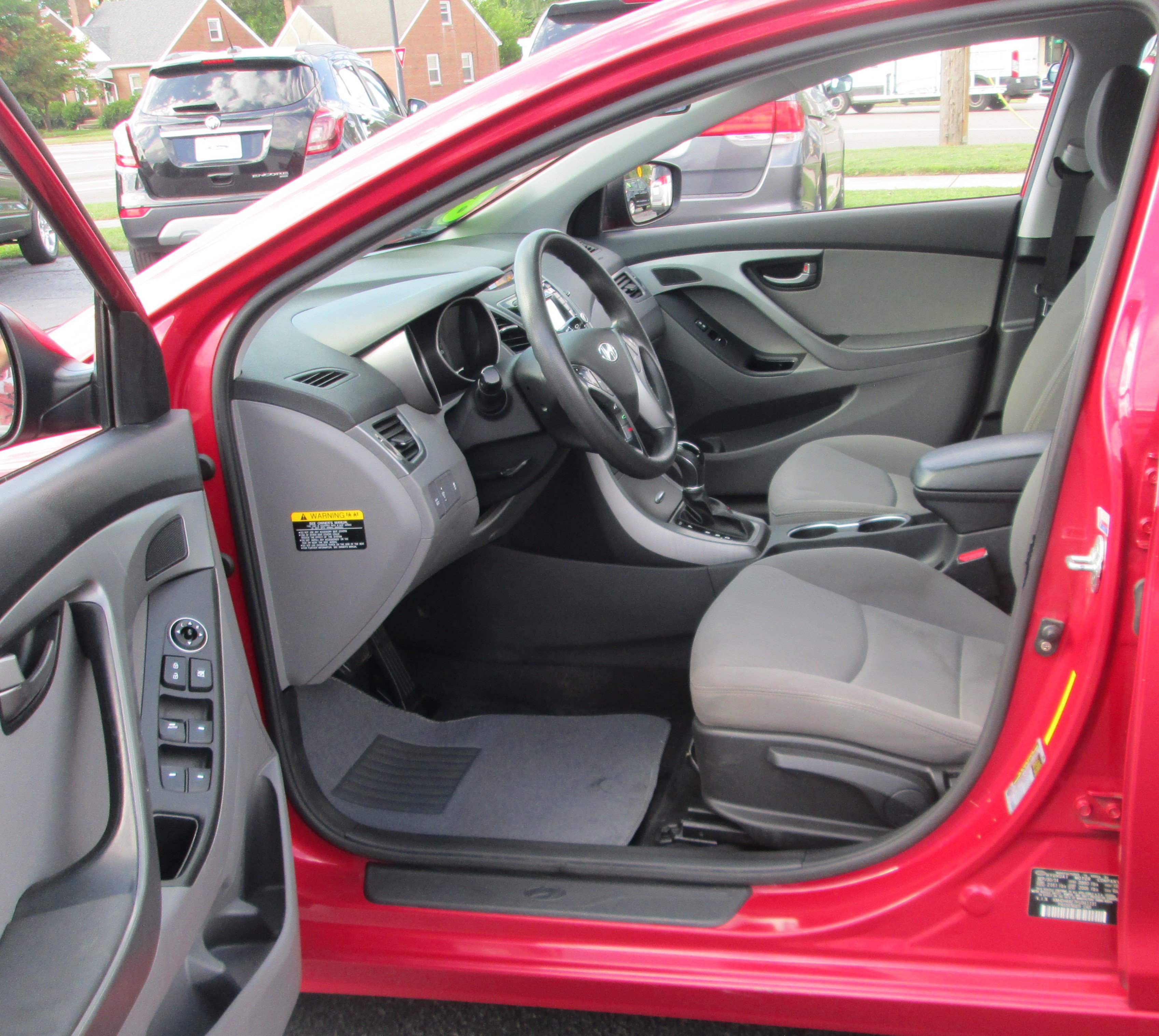 Used 2015 Hyundai Elantra SE w/ Option Group 02 FWD image 10