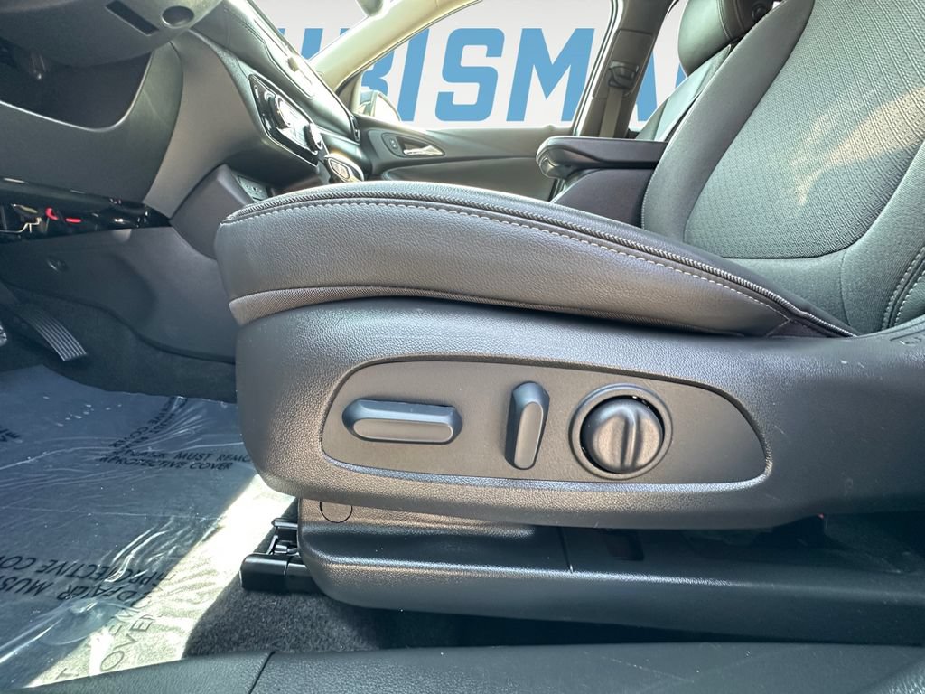 Used 2023 Buick Encore GX Preferred w/ Cold Weather Comfort Package AWD/4WD image 17