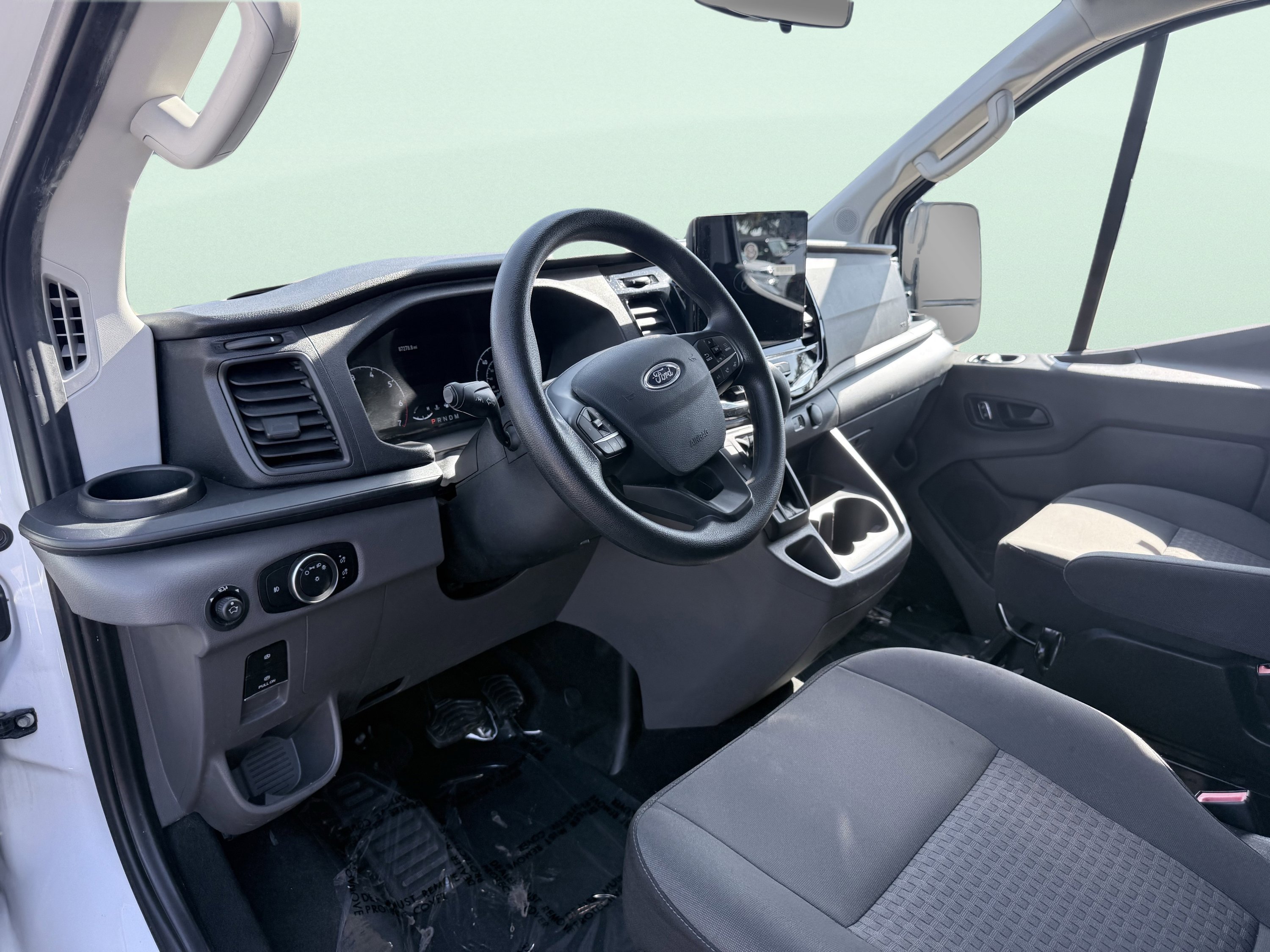 Used 2023 Ford Transit 350 XLT image 25