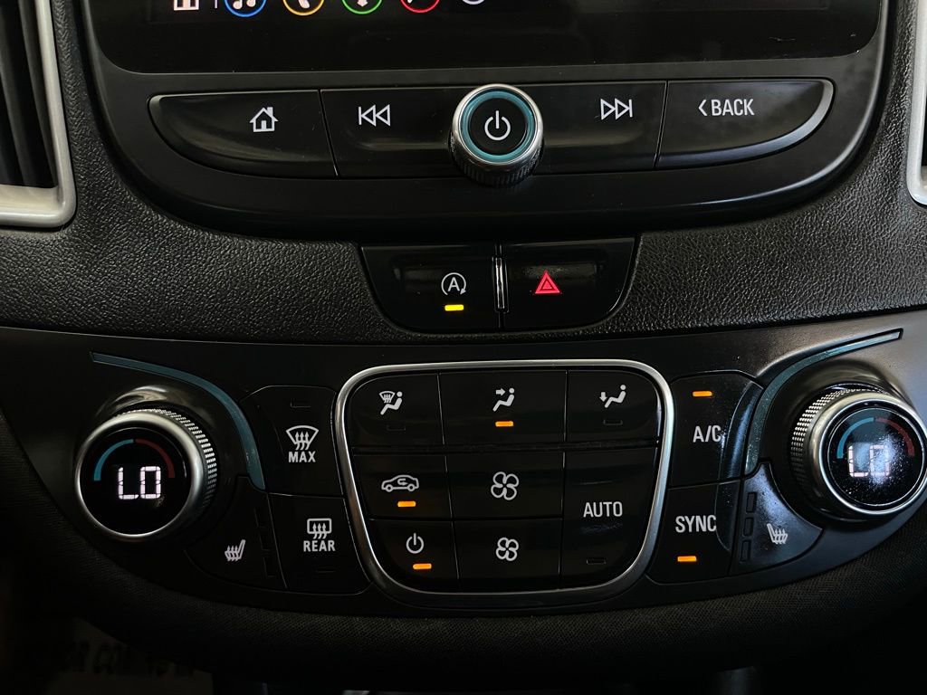 Used 2022 Chevrolet Malibu LT image 32