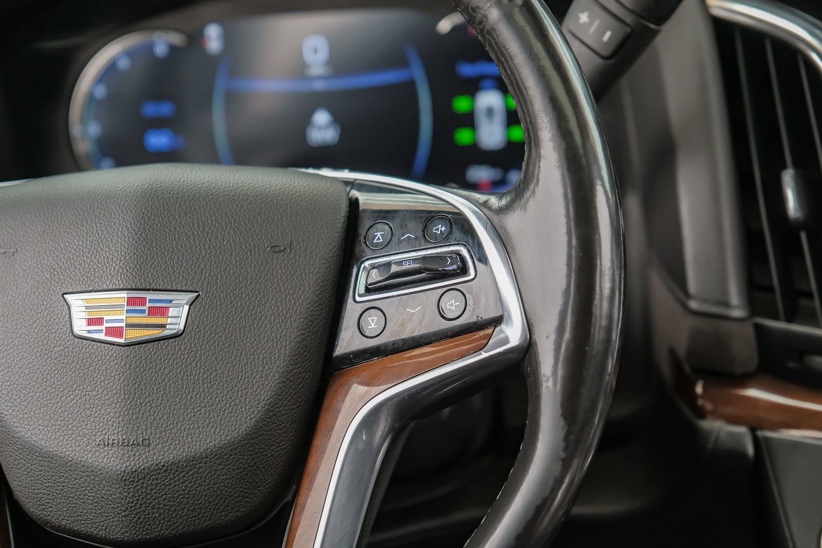 Used 2017 Cadillac Escalade ESV Luxury AWD/4WD image 20