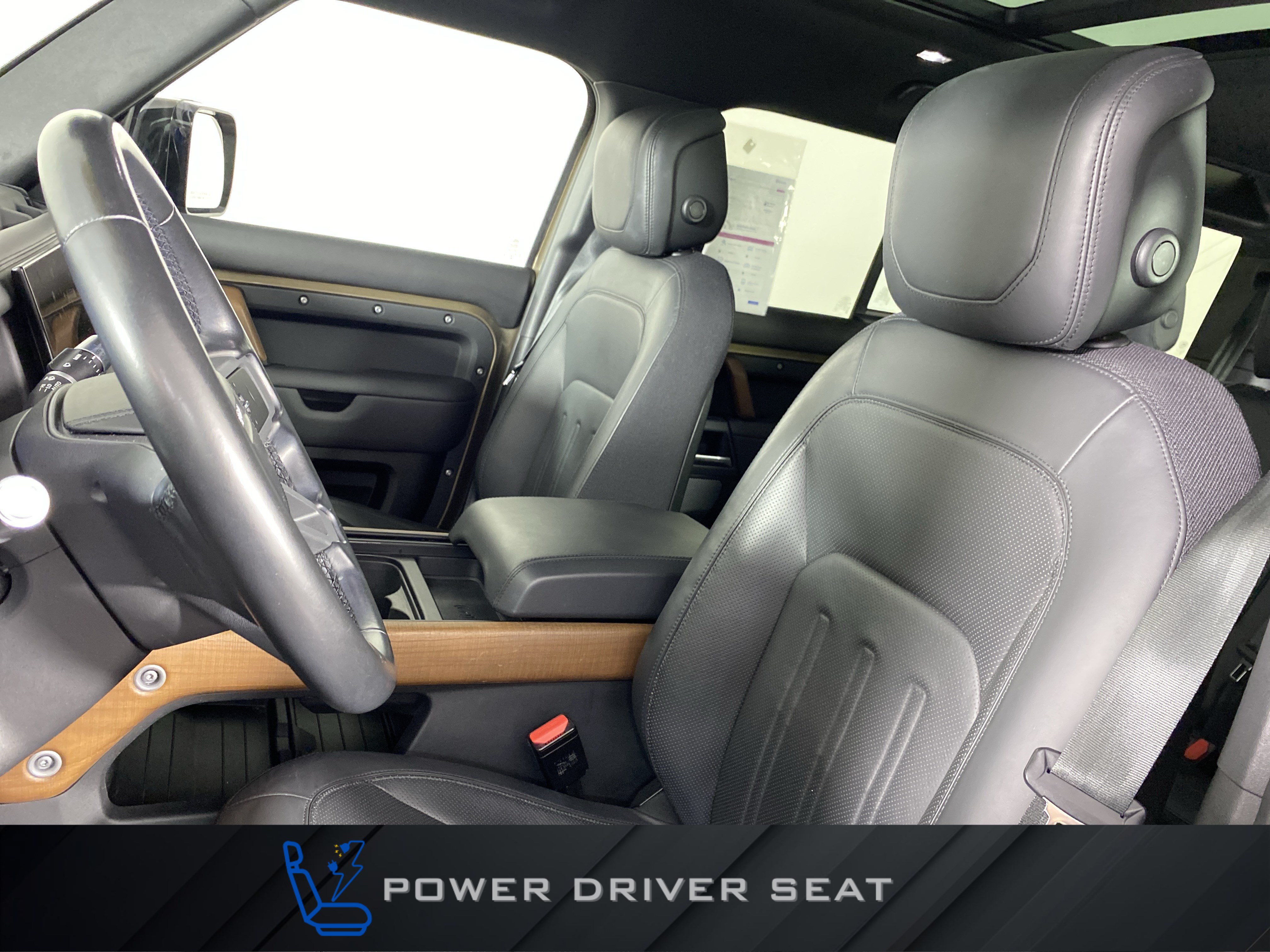 Used 2022 Land Rover Defender 110 X AWD/4WD image 18