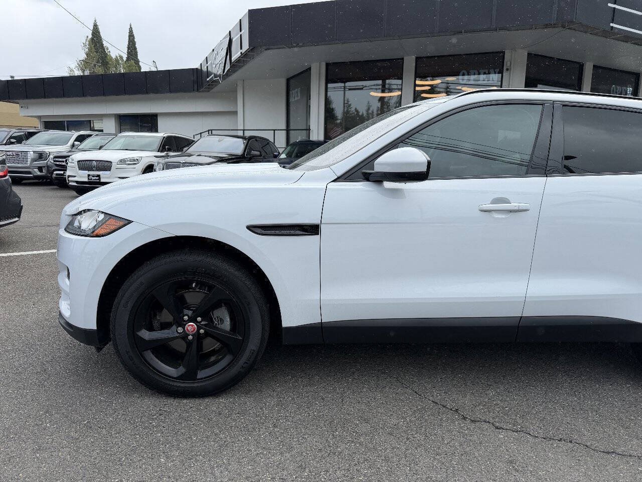 Used 2018 Jaguar F-PACE Prestige AWD/4WD image 12