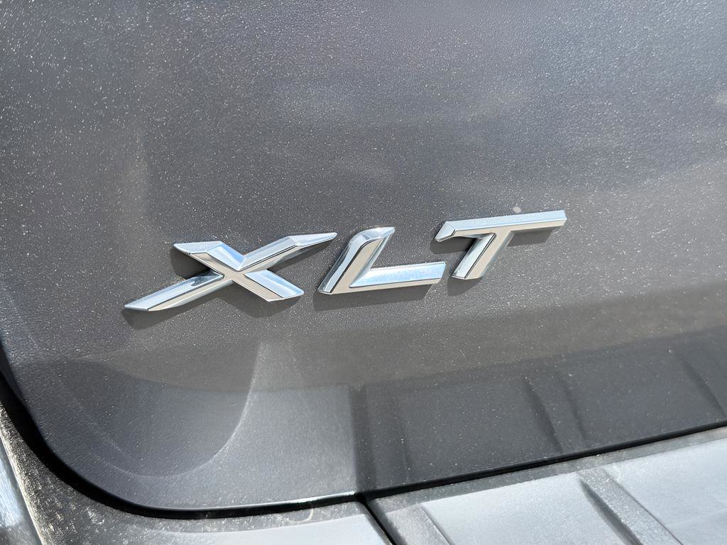 Certified 2022 Ford Explorer XLT w/ Equipment Group 202A AWD/4WD image 18