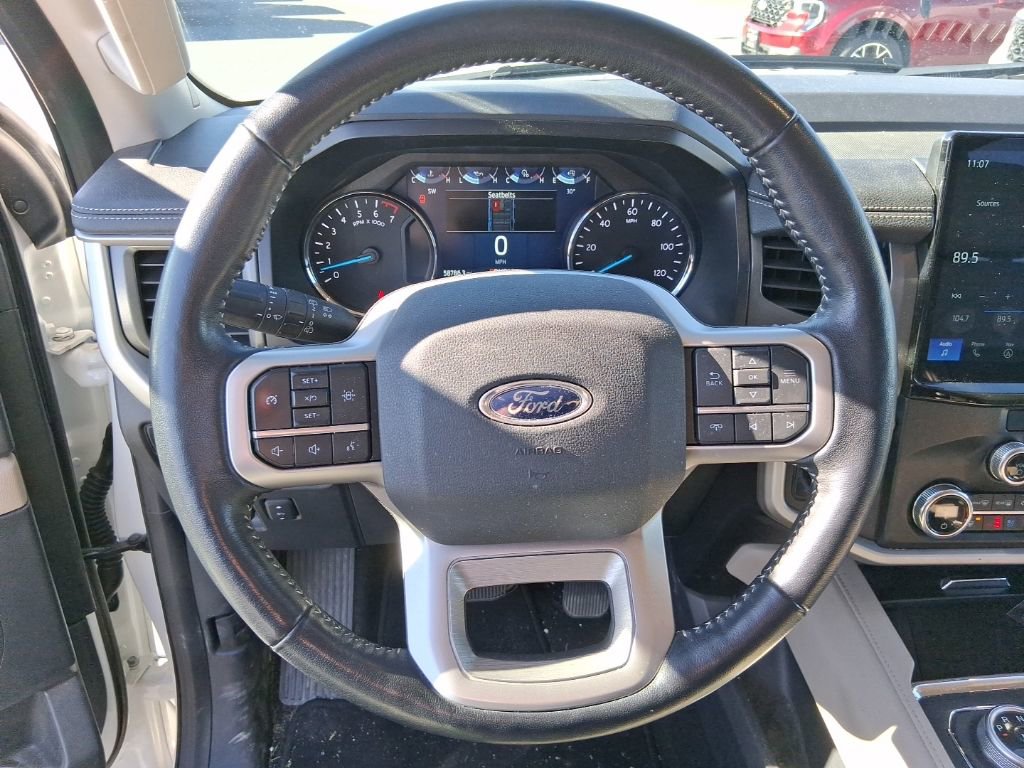 Used 2023 Ford Expedition Max XLT image 13