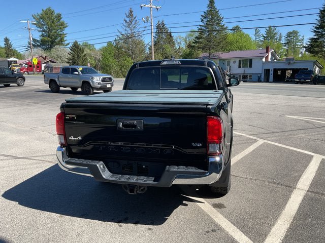 Used 2019 Toyota Tacoma SR5 AWD/4WD image 8