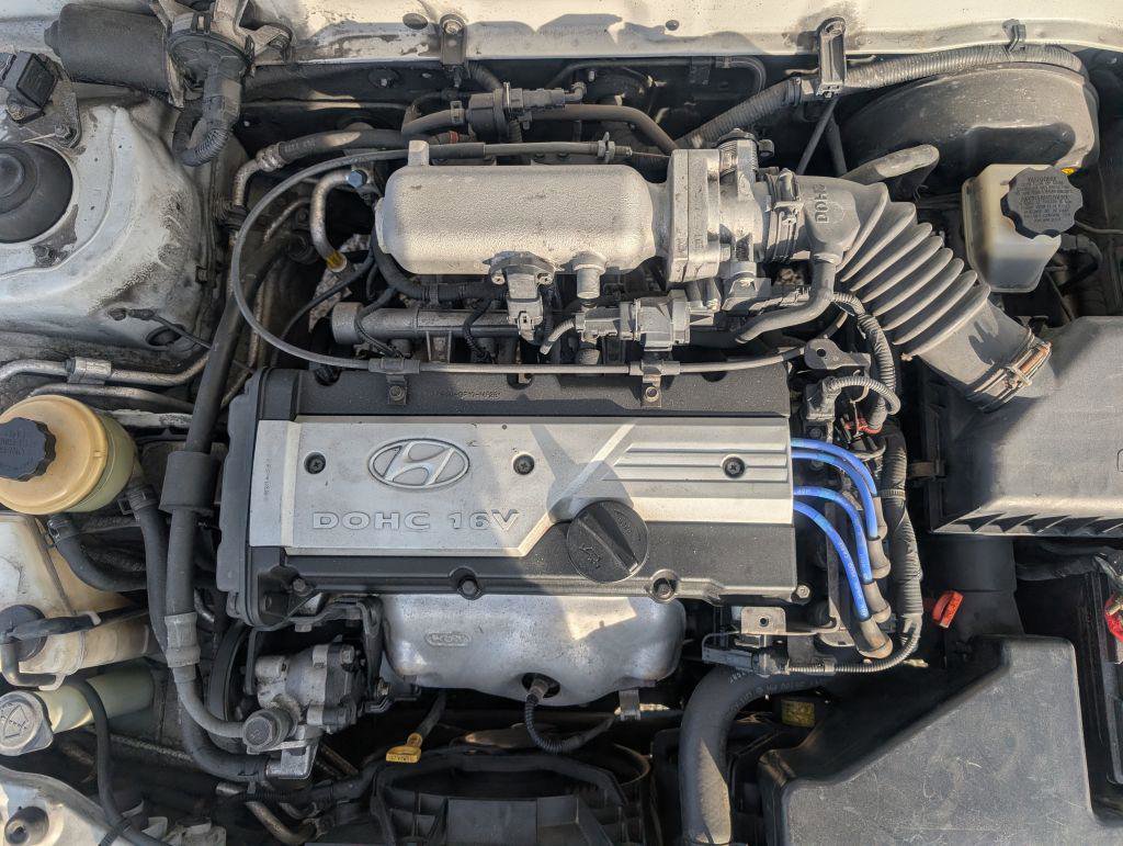 Used 2002 Hyundai Accent GS image 12