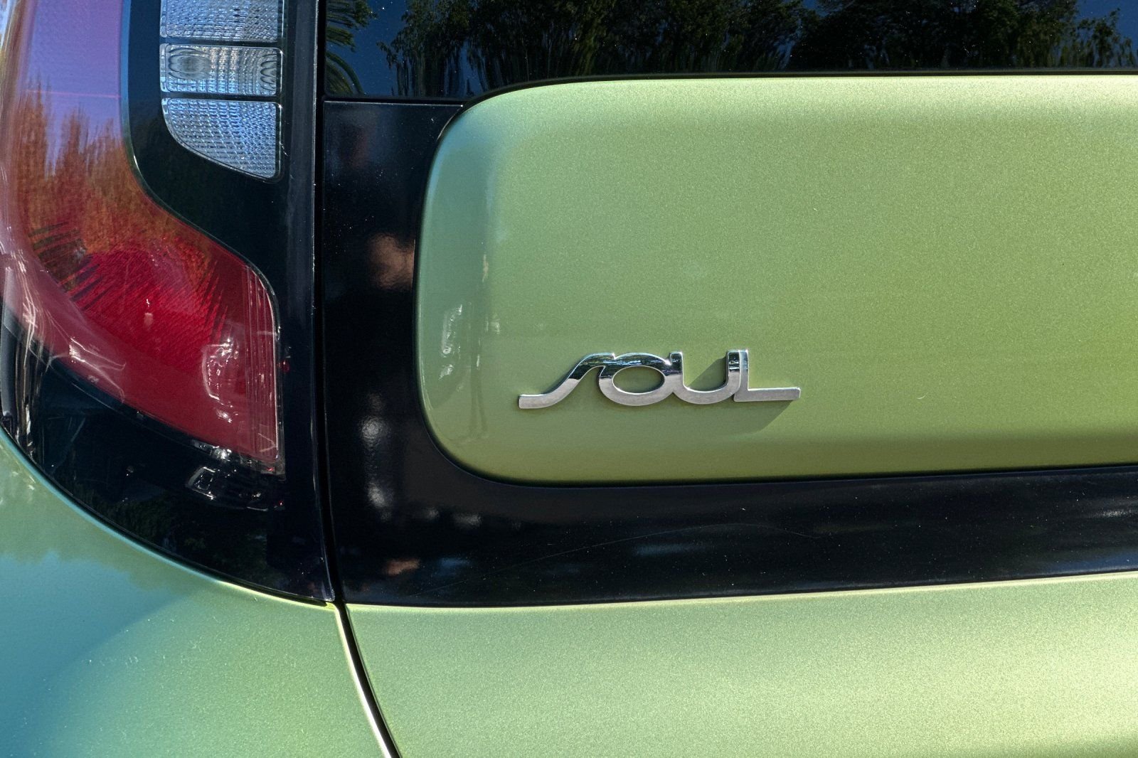 Used 2016 Kia Soul FWD image 32