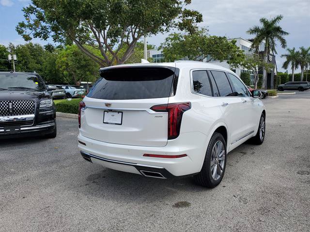 Certified 2025 Cadillac XT6 Premium Luxury FWD image 30