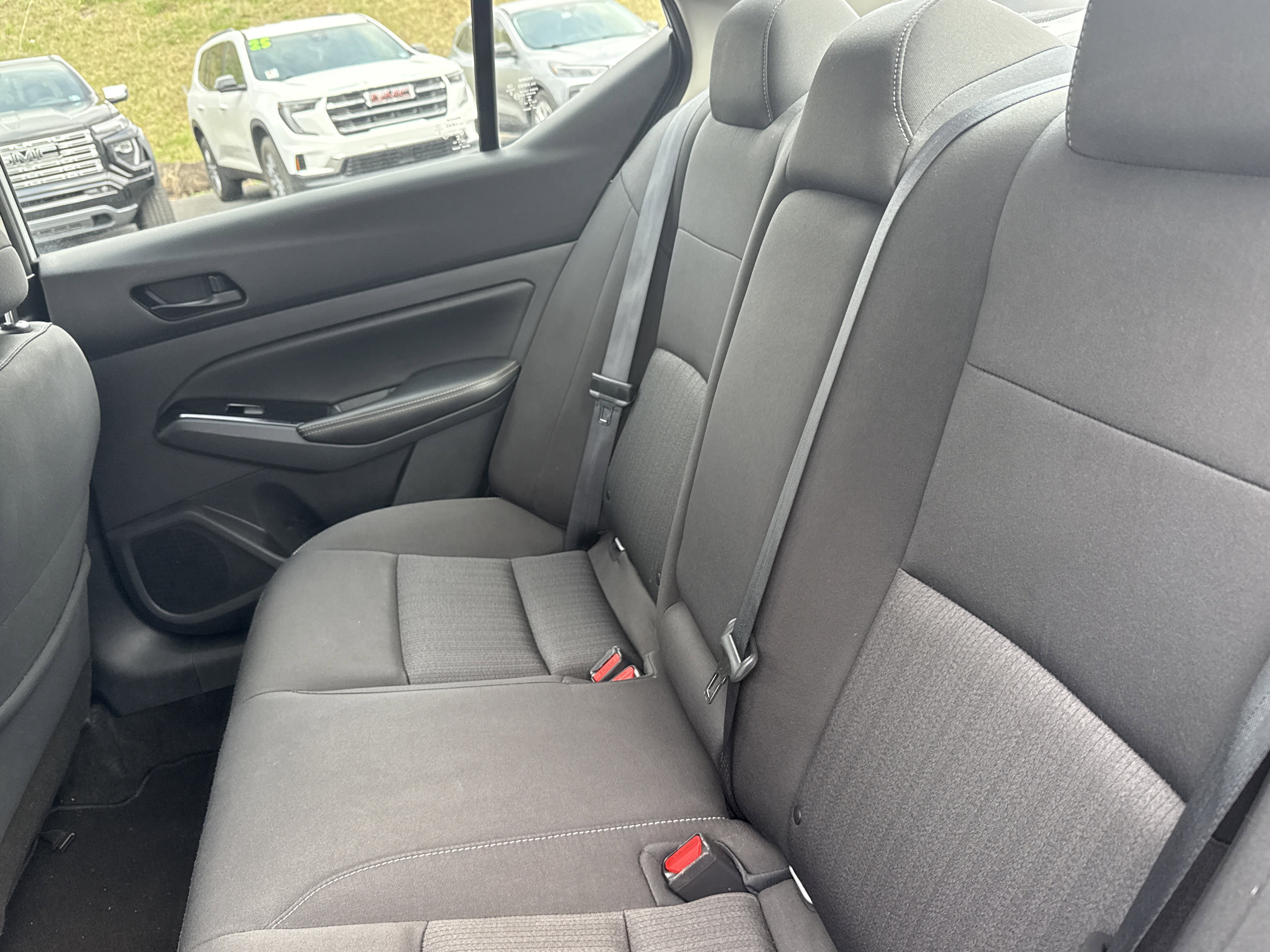 Used 2023 Nissan Altima 2.5 SV FWD image 13