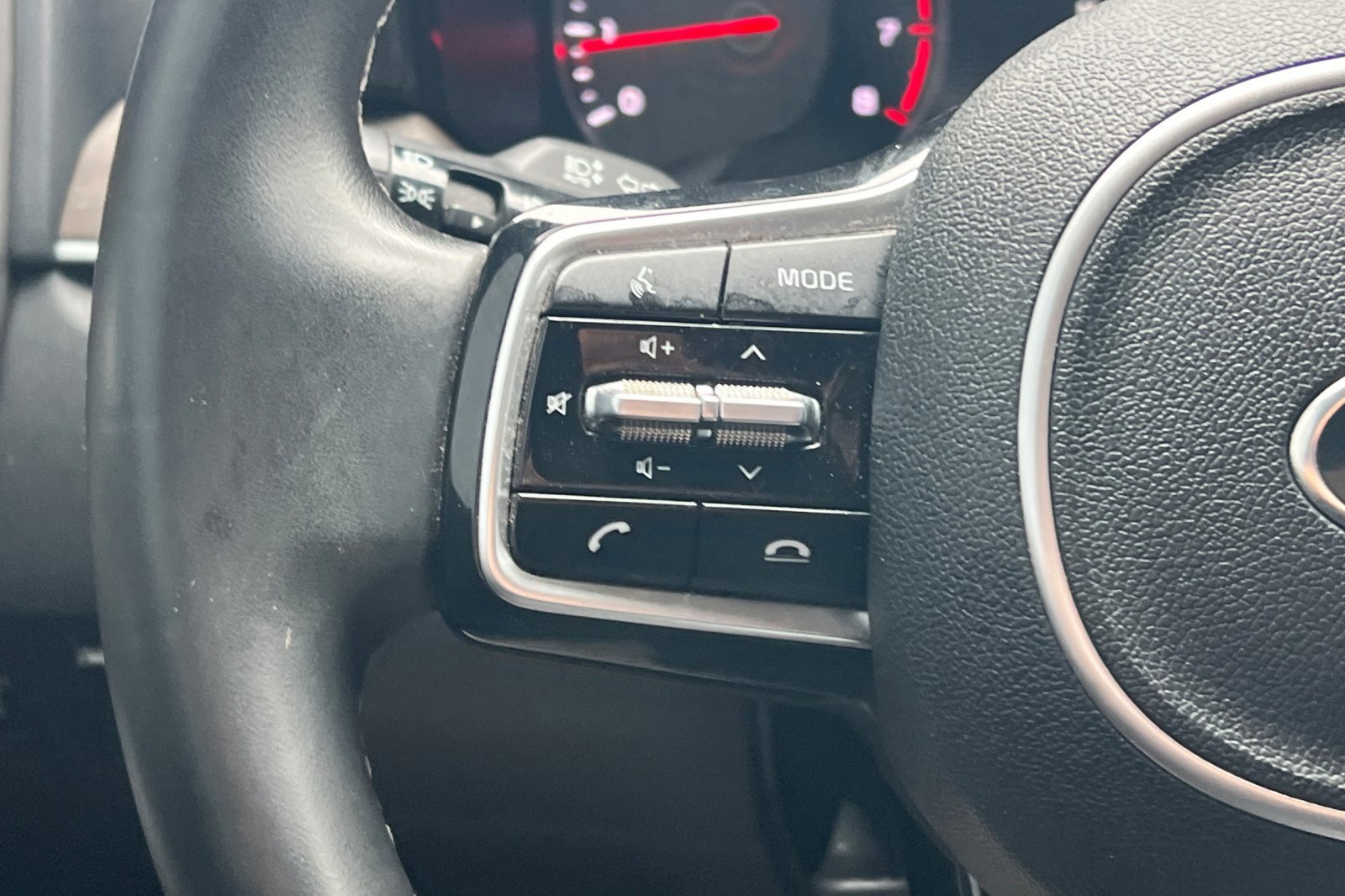 Used 2021 Kia Sorento EX w/ Panoramic Sunroof Package image 35