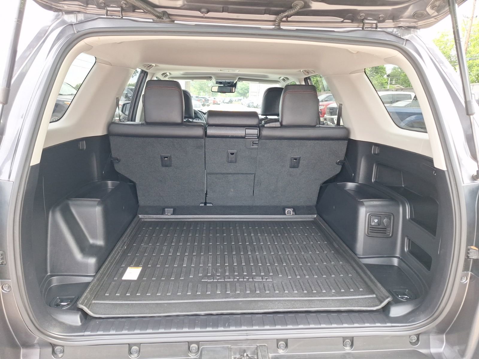 Used 2021 Toyota 4Runner Venture w/ Moonroof Package AWD/4WD image 35