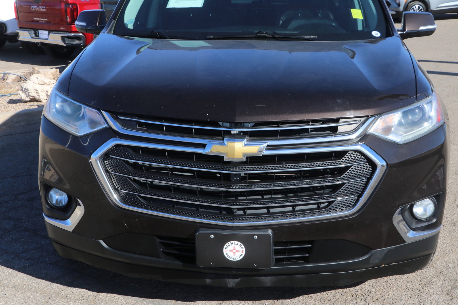 Used 2018 Chevrolet Traverse LT image 2