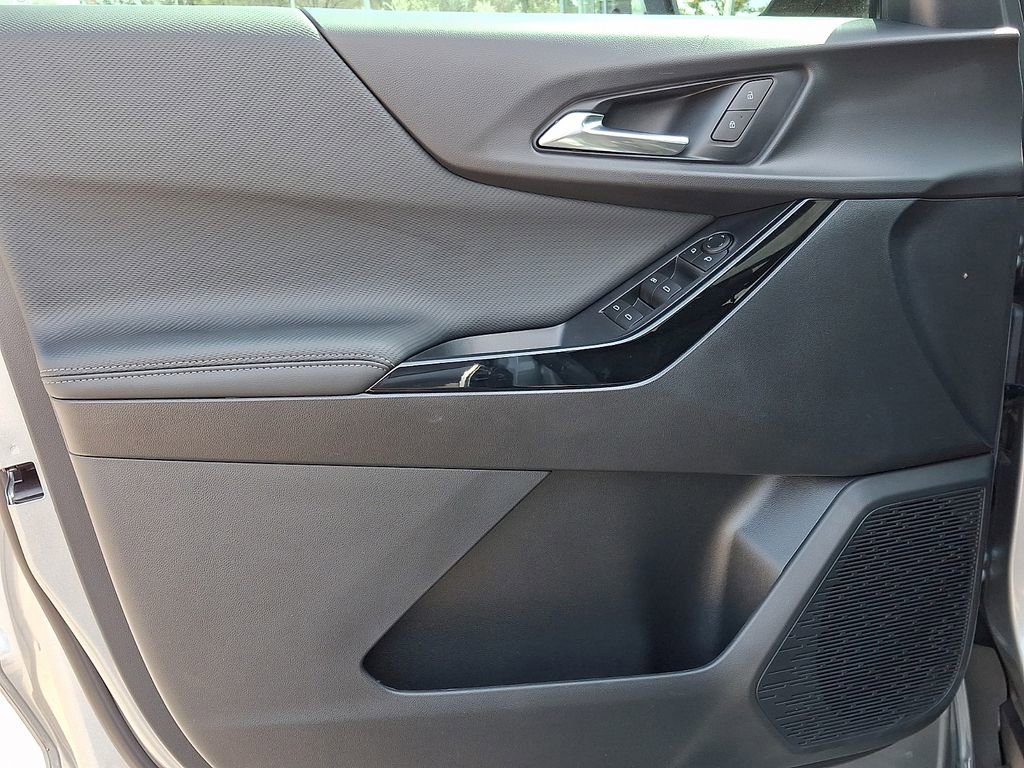 New 2026 Chevrolet Equinox LT w/ LPO, Floor Liner Package image 9