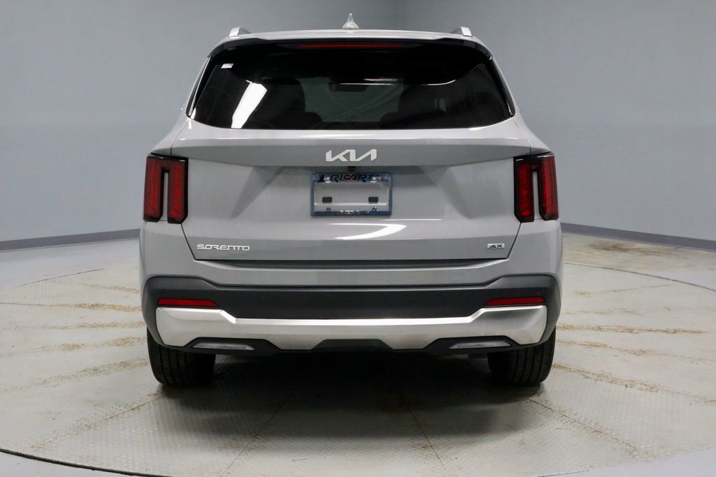 Used 2025 Kia Sorento EX w/ Panoramic Sunroof Package image 11