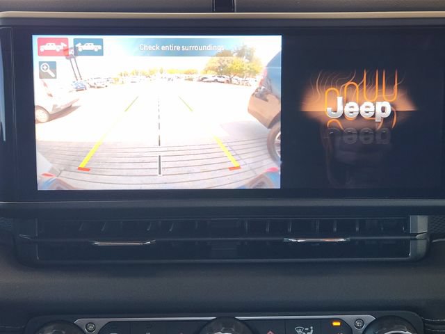 Used 2024 Jeep Gladiator Rubicon AWD/4WD image 6