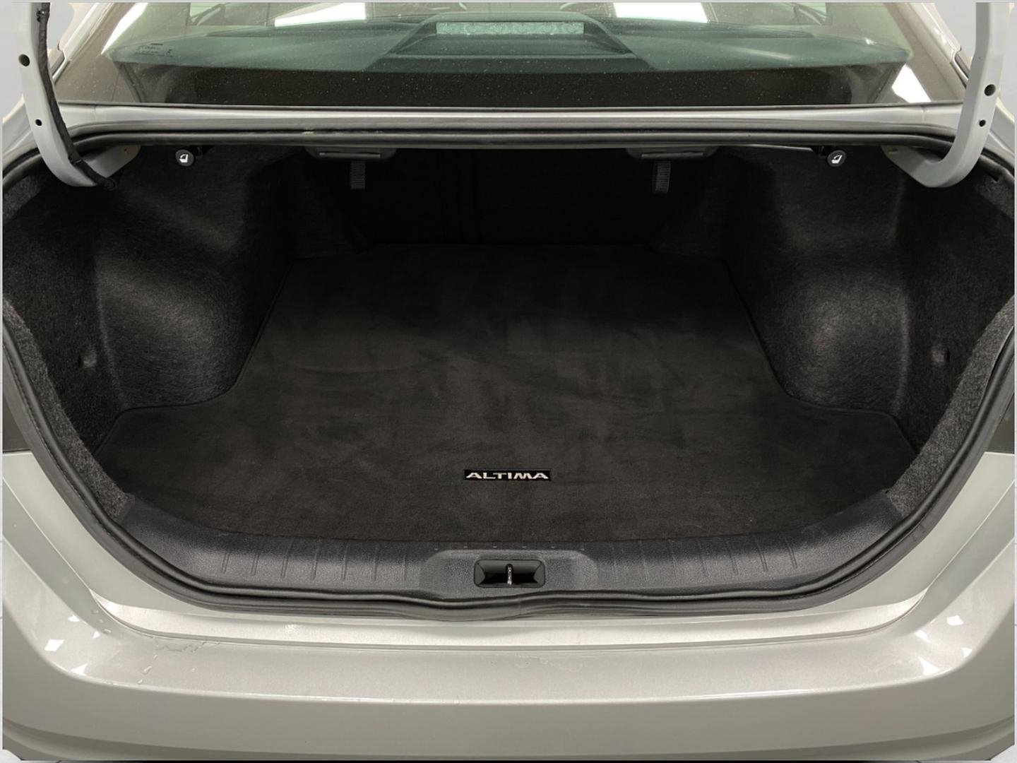 Certified 2025 Nissan Altima 2.5 SV FWD image 5