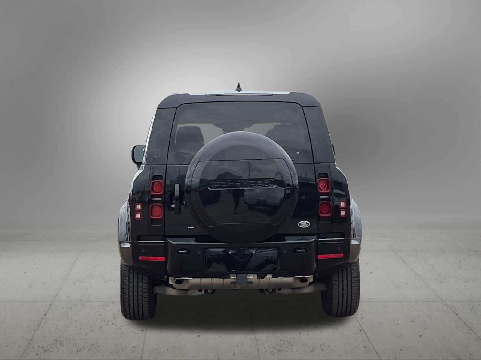 Certified 2023 Land Rover Defender 110 X-Dynamic SE AWD/4WD image 5
