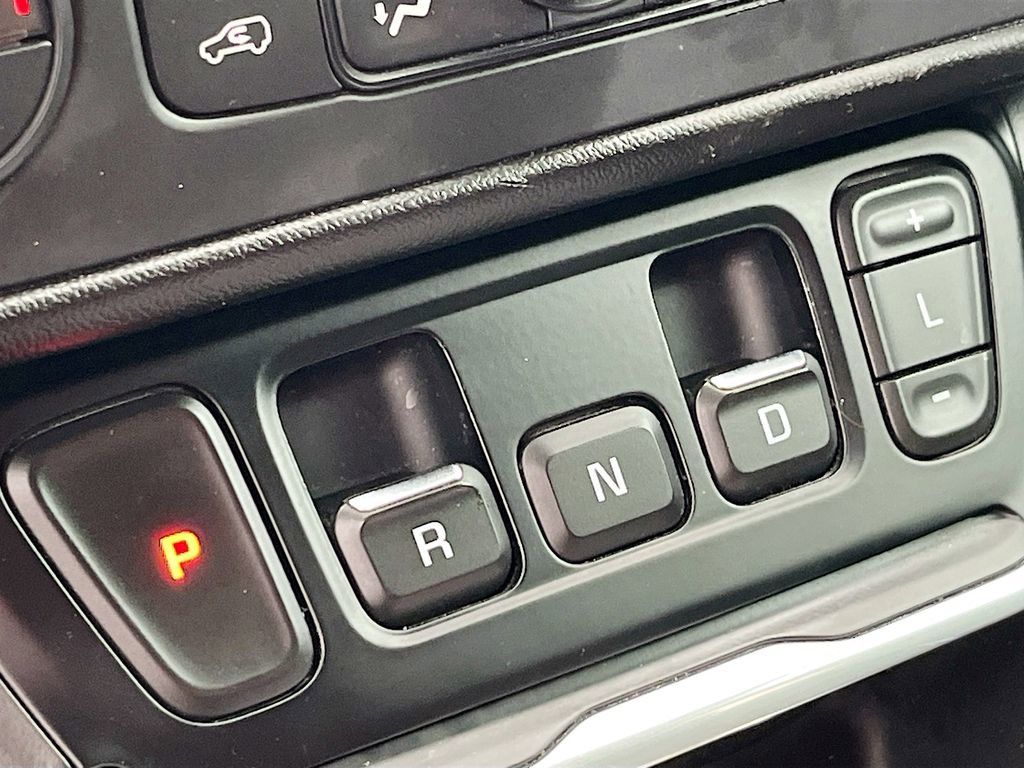 Used 2018 GMC Terrain SLT w/ Preferred Package image 17