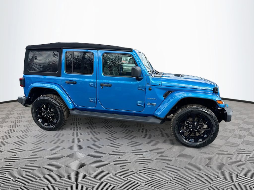 Used 2023 Jeep Wrangler Unlimited Sahara w/ Cold Weather Group image 5