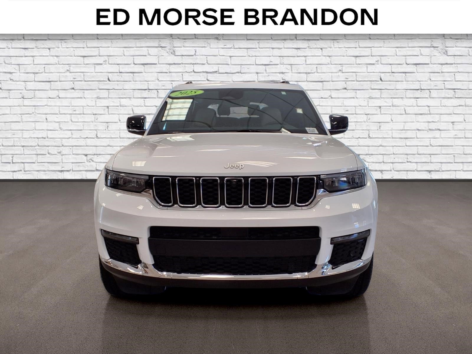 Used 2025 Jeep Grand Cherokee L Limited w/ Luxury Tech Group II RWD image 7