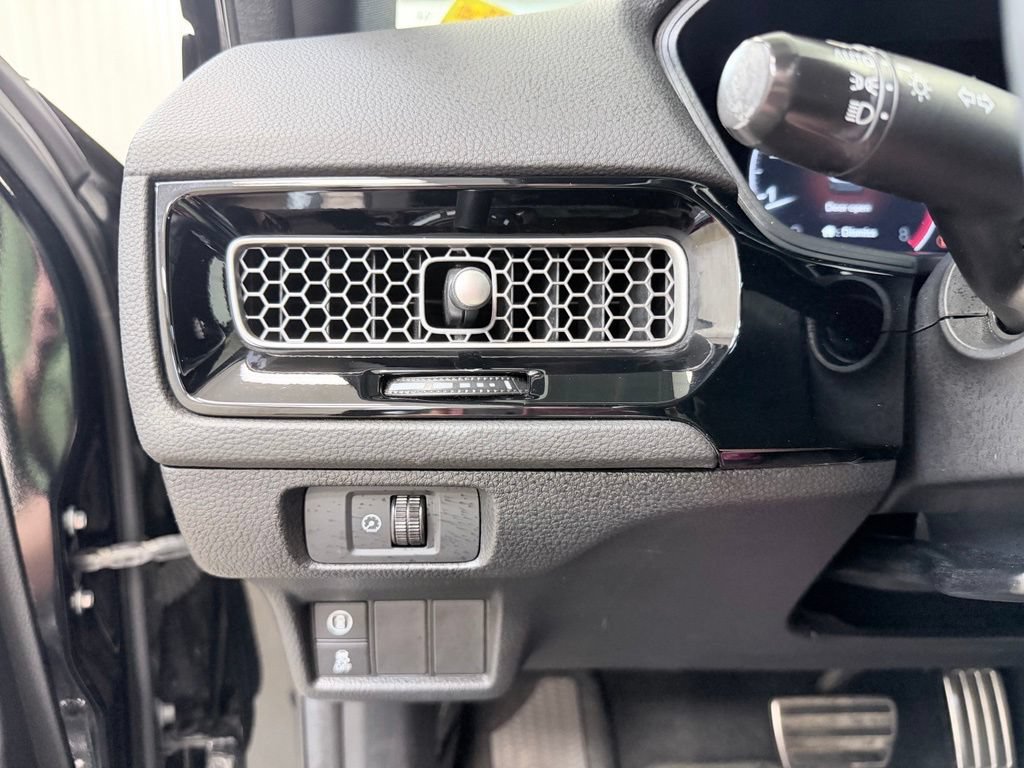 Used 2023 Honda Civic Sport image 32