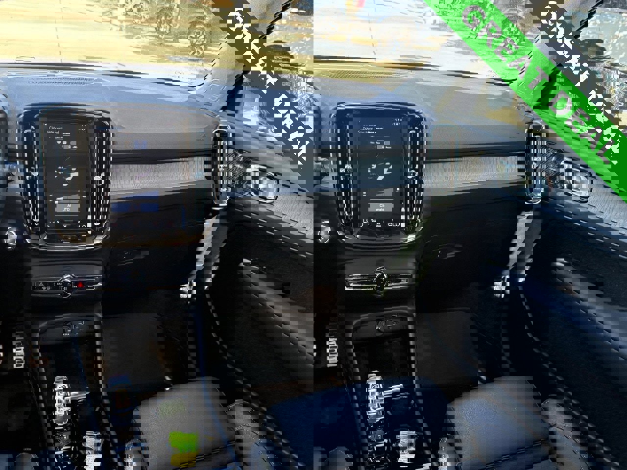 Used 2021 Volvo XC40 T5 Inscription w/ Protection Package Premier image 14