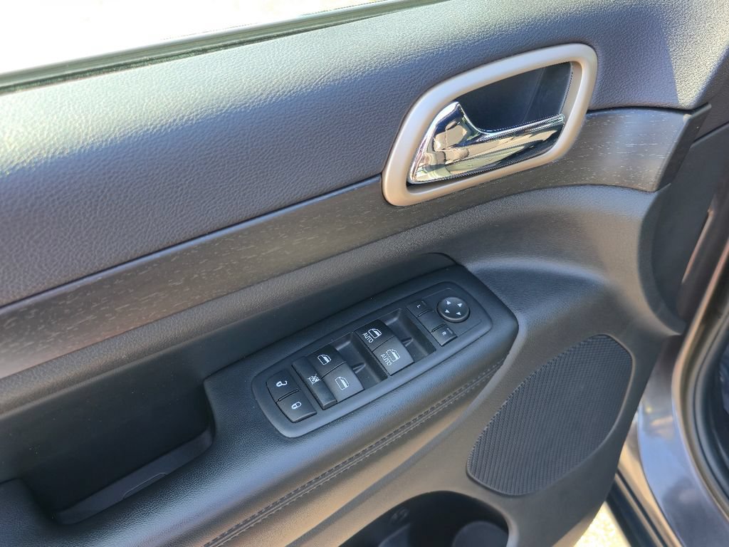 Used 2015 Jeep Grand Cherokee Laredo w/ Quick Order Package 23E AWD/4WD image 20